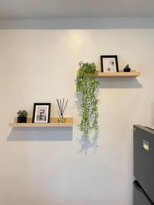 The Serene Escape Rockwell Makati City View 1Br Apartment Манила Екстериор снимка